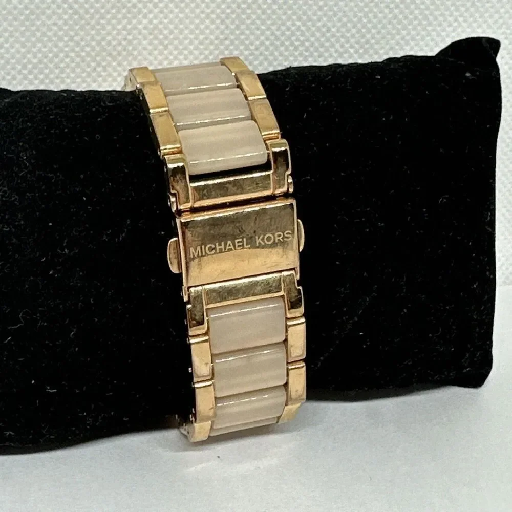 Michael Kors Parker MK5896 Women Rose Gold Analog Dial Quartz Wrist Watch NUL44